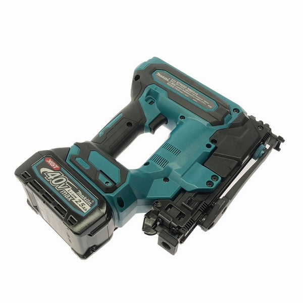 ☆未使用品☆ makita マキタ 40Vmax 充電式タッカ ST002GRDX バッテリ2個(40Vmax 2.5Ah) 充電器 ケース付き - 5