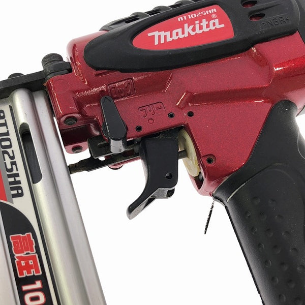 ☆中古品☆ makita マキタ 10mm 高圧エアタッカ AT1025HAK タッカー エアーツール 釘打機/釘打ち クギ 内装業 リフォーム業 - 9