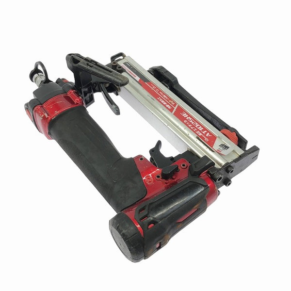 ☆中古品☆makita マキタ 高圧 エアタッカー AT1025HE 赤 ステープル肩幅 10mm 長さ25mm エアータッカー エア工具 - 3