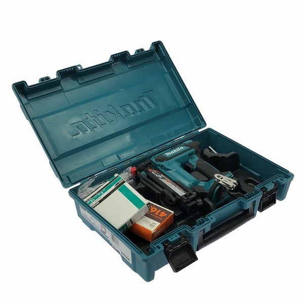 ☆中古美品☆makita マキタ 18V 充電式タッカ ST421DZK 本体+ケース 電動工具 タッカー コードレス 大工道具 内装 リフォーム118765 - 2