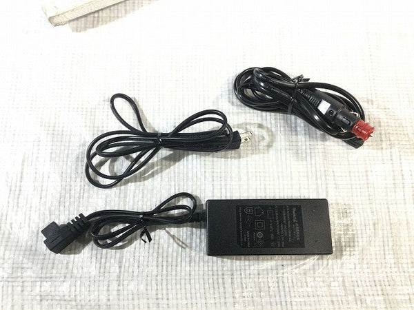 ☆中古品☆makita マキタ 40Vmax/18V/100V 充電式保冷温庫 CW001G ACアダプタ ソケット付 コードレス冷温庫 アウトドア キャンプ135013 - 10