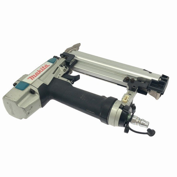 ☆比較的綺麗☆makita マキタ 50mm 常圧 フィニッシュネイラ AF502N ケース付 仕上釘打機 仕上釘打ち機 仕上げ釘打機 エア工具138259 - 6