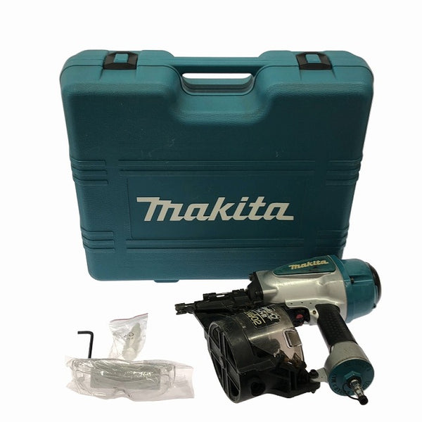 ☆中古品☆makita マキタ 90mm 常圧 エア釘打ち機 AN902 ケース付き 大工道具/内装 エア工具 エアーツール - 3