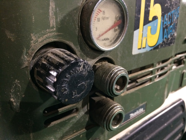 ☆中古品☆makita マキタ 常圧/一般圧 エアコンプレッサー AC1221 100V 60Hz エアーコンプレッサー エアツール118236 - 8