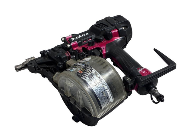 ☆中古品☆makita マキタ 65mm 高圧 エア釘打機 AN636H 赤 エア釘打ち機 ロール釘打機 ロール釘打ち機 コイルネイラ136725 - 2