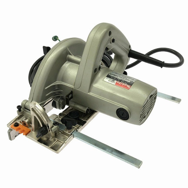 ☆中古美品☆makita マキタ 100V 165mm 6型 造作用精密マルノコ 5613A コード式 精密丸のこ 精密丸ノコ 精密丸鋸 木工用 切断機134015 - 2