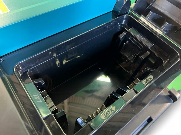 ☆未使用品☆makita マキタ 40Vmax/18V/100V 充電式保冷温庫 CW004GZ 青 本体のみ コードレス クーラーボックス アウトドア116255 - 6