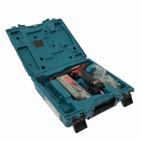 ☆中古品☆makita マキタ 55mm 高圧 仕上釘打機 AF552H 赤 フィニッシュネイラ 仕上釘打ち機 仕上げ釘打機 エア工具130607 - 0