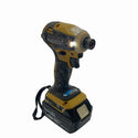 ☆中古品☆makita マキタ 18V 充電式インパクトドライバー TD172D 黄 バッテリ2個(18V6.0Ah) 充電器 ケース付 コードレス118952 - 5