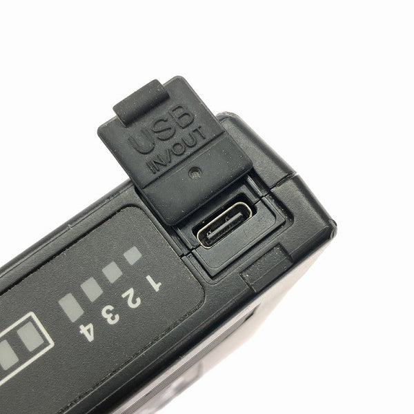 ☆比較的綺麗です☆makita マキタ 3.6V リチウムイオン薄型バッテリ BL1055B ACアダプタ付き USB機器充電可能(USBタイプC)133013 - 9