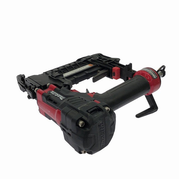 ☆中古品☆makita マキタ 高圧 フロアタッカー AT451H 赤 ケース付 肩巾MA線4mm 長さ50mm フロア用 エアタッカー エアータッカー131306 - 7