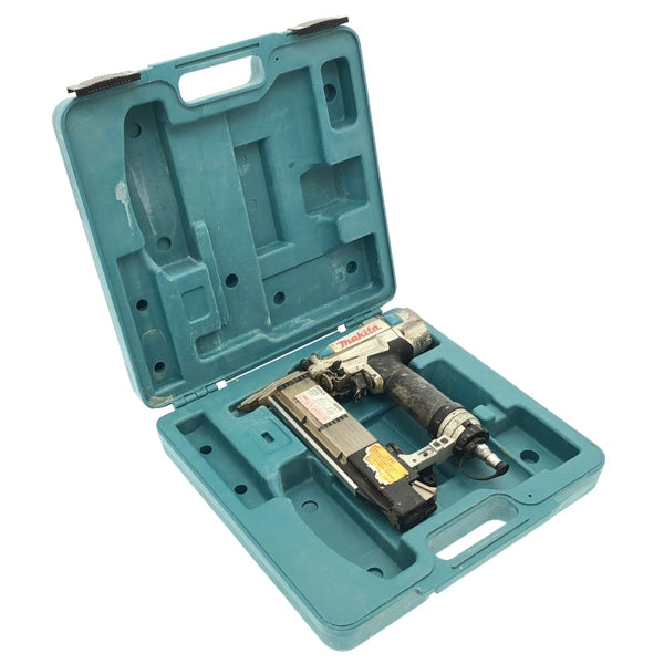☆中古品☆makita マキタ 50mm 一般圧/常圧 仕上釘打機 AF502N ケース付 フィニッシュネイラ 仕上釘打ち機 仕上げ釘打機 エア工具118232 - 2