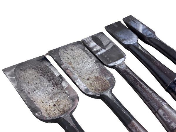 ☆中古品☆のみ ノミ たたき鑿 合計5点セット ハンドツール 大工道具 銘あり 忠英 助貞 本重國 政勝 幅広サイズ（30mm/40mm/50mm）含む133994 - 9