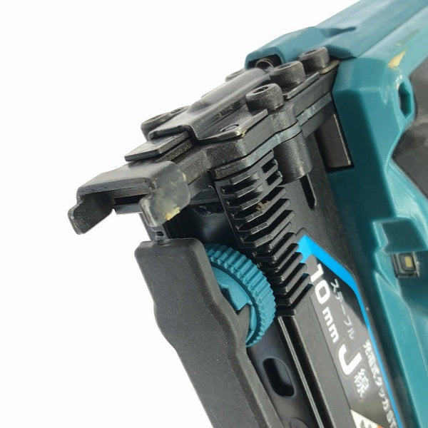 ☆美品☆makita マキタ 18V 充電式タッカー ST121D 本体のみ ステープル幅J線10mm 長さ25mm コードレス バッテリー式123360 - 8