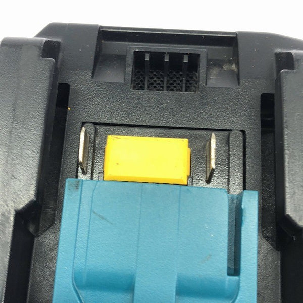 ☆中古品セット☆makita マキタ 18V 2.0Ah 純正 リチウムイオンバッテリー2個 BL1820B 急速充電器 DC18RF付 残量表示有 蓄電池137116 - 7