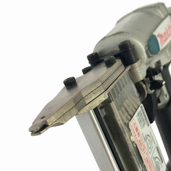 ☆比較的綺麗☆makita マキタ 50mm 常圧 フィニッシュネイラ AF502N ケース付 仕上釘打機 仕上釘打ち機 仕上げ釘打機 エア工具138259 - 9