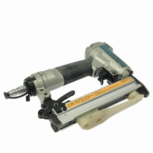 ☆中古品☆makita マキタ 常圧/一般圧 エアタッカー AT425AK ケース付 ステープル幅4mm 長さ25mm エアータッカー137514 - 5