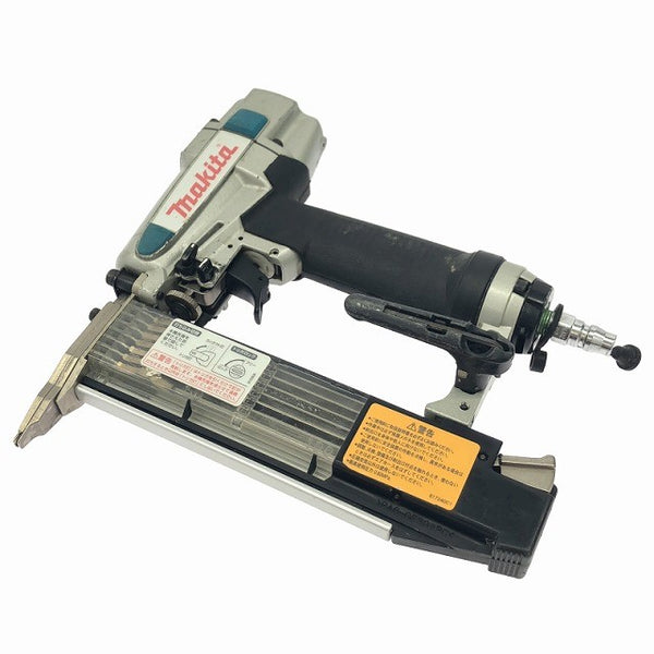 ☆比較的綺麗☆makita マキタ 50mm 常圧 フィニッシュネイラ AF502N ケース付 仕上釘打機 仕上釘打ち機 仕上げ釘打機 エア工具138259 - 4
