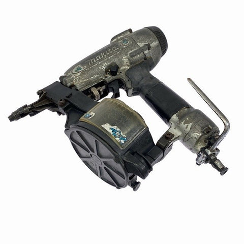 ☆中古品☆makita マキタ 50mm 常圧/一般圧 エア釘打機 AN504 ケース付 エア釘打ち機 コイルネイラ ロール釘打機 ロール釘打ち機 - 0