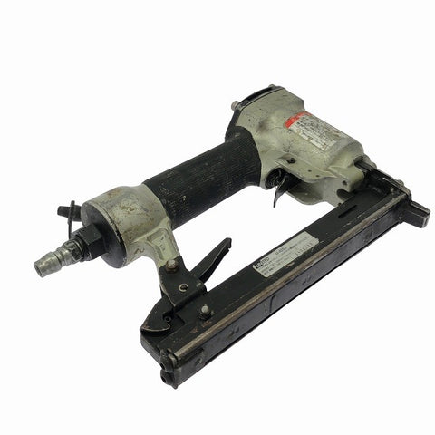 ☆中古品☆UNITED ユナイテッド 常圧 エアタッカ U-425J エア工具 エアツール 大工道具 内装業133461 - 0