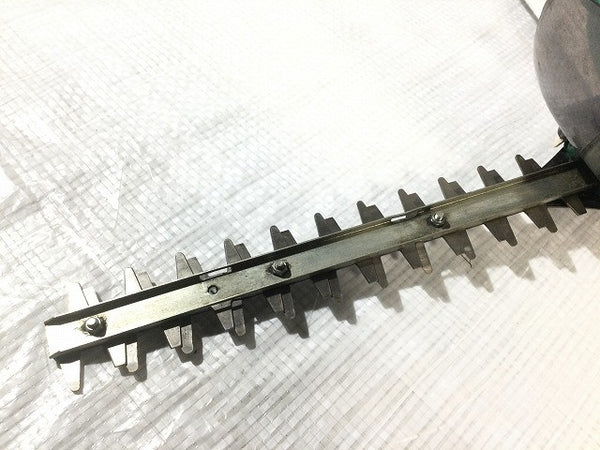 ☆中古品☆makita マキタ 100V 300mm 生垣バリカン MUH3001 延長コード コード式 ヘッジトリマー ガーデニング 電動工具 園芸131530 - 6